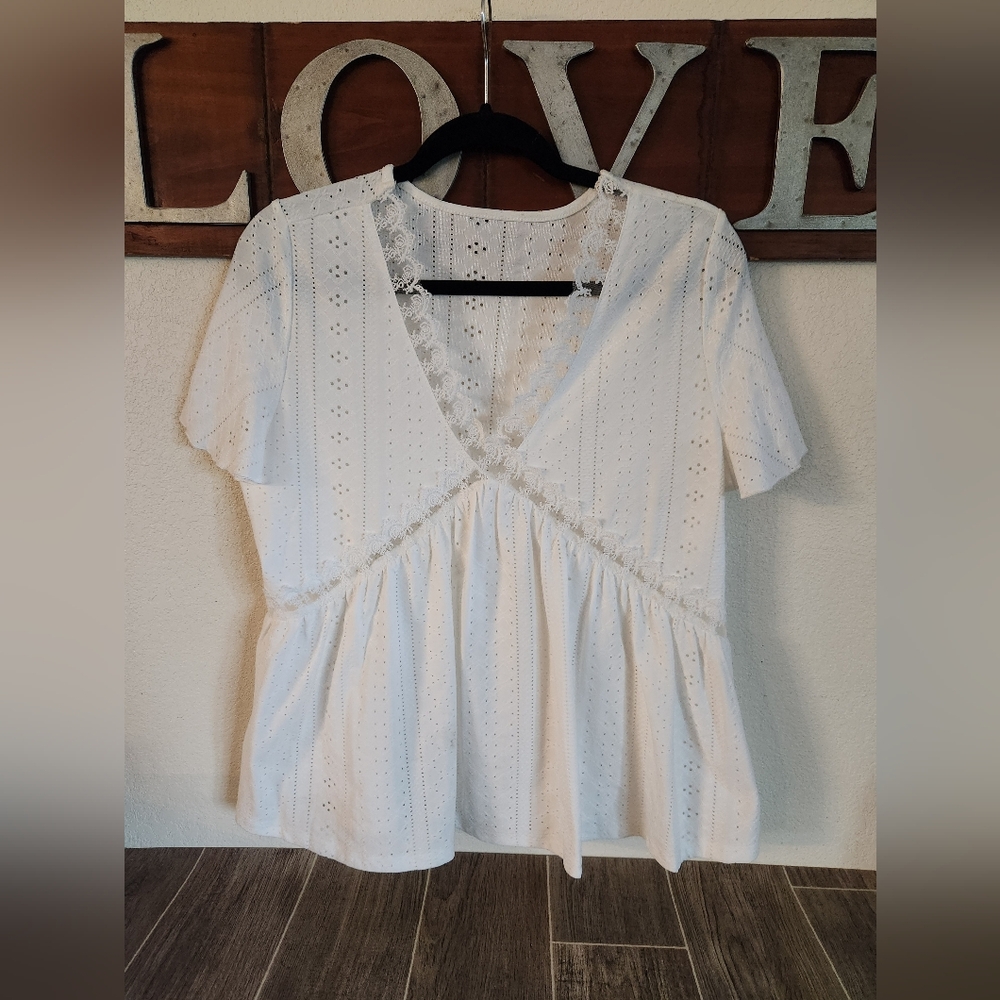 White Eyelet and Lace Empire Waist Top | XL